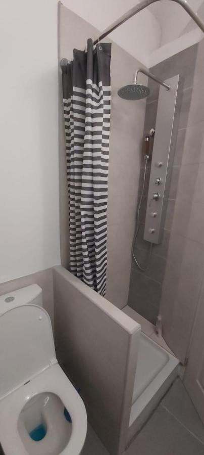 Welcome In Nice! Private Room, Own Bathroom المظهر الخارجي الصورة